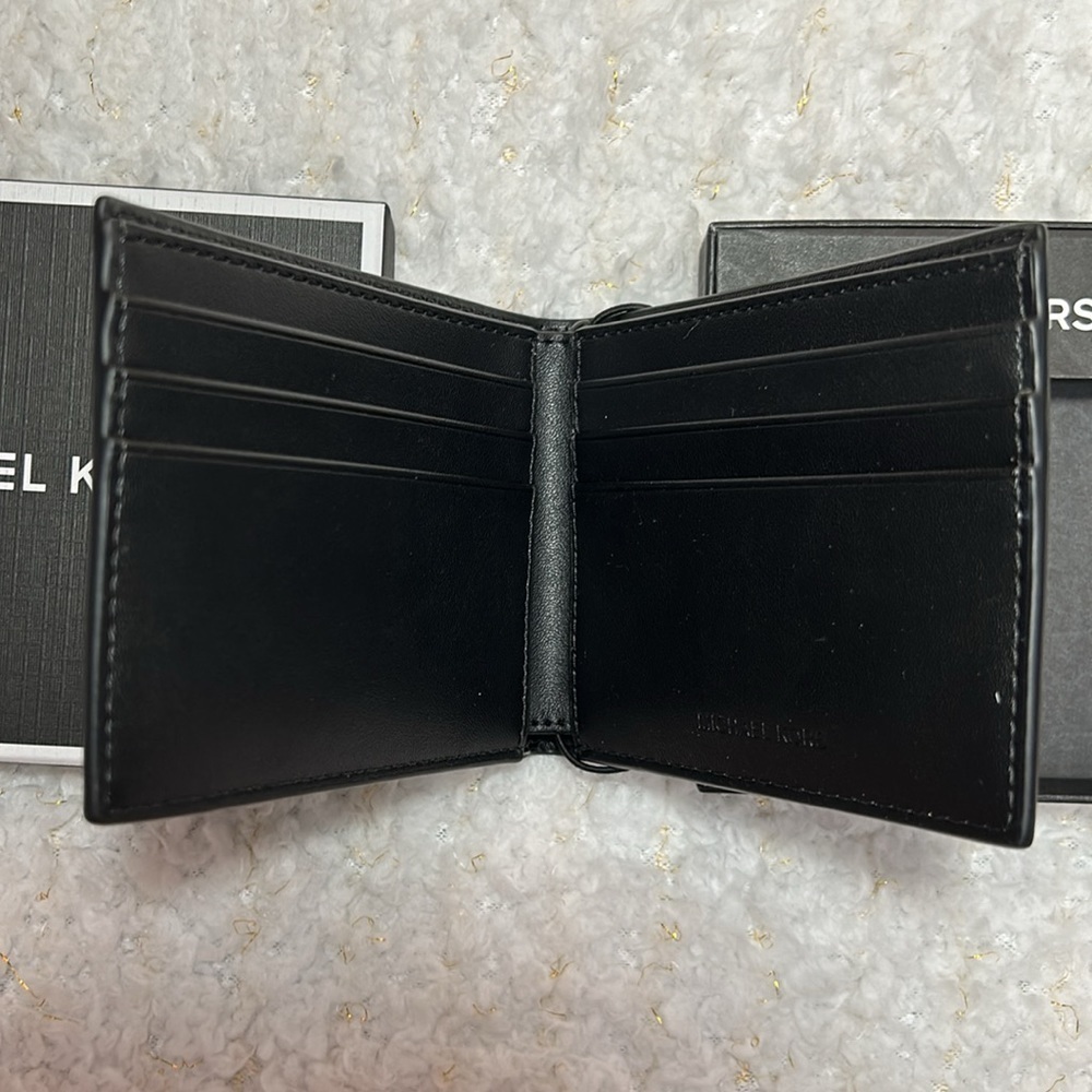 Michael Kors  men's Wallet - Picture 4 of 6